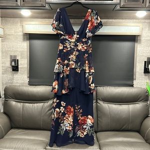 LuLus Beautiful size small worn once!